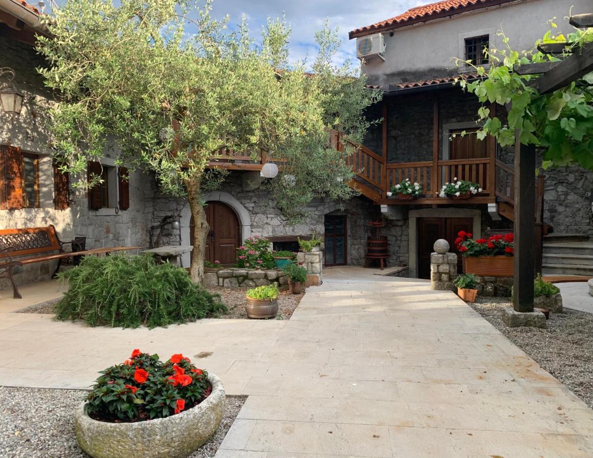 Skerlj Wine Estate Guest House Tomaj ภายนอก รูปภาพ